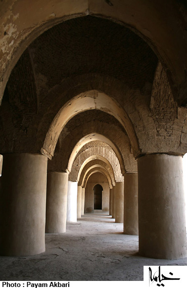 مسجد تاریخانه در دامغان