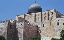 يهوديان افراطي دیوار مسجدی را در فلسطين اشغالي تخریب کردند