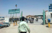 زائران از تردد انفرادي در مرز مهران خودداري کنند