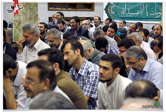 مراسم هفتگی زیارت عاشورا در حسینیه صنف لباس فروشان تهران برگزار شد