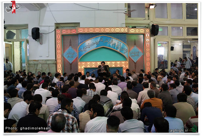 مراسم سومین شب ذکر توسل و مناجات خوانی در مسجد ارک برگزار شد