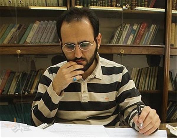 شعر آیینی معاصر به تعینات فرهنگ عاشورایی در جامعه توجه دارد