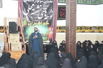سوگواره حسینی نوحه های نشسته محلی بانوان در میناب برگزار شد