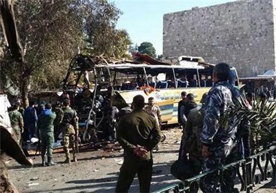انفجار اتوبوس حامل زائران لبنانی در دمشق ۷ شهید و ۲۲ زخمی به جا گذاشت