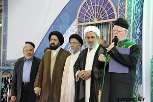 مدال خادمی افتخاری به حاج علی خورشیدی اهدا شد