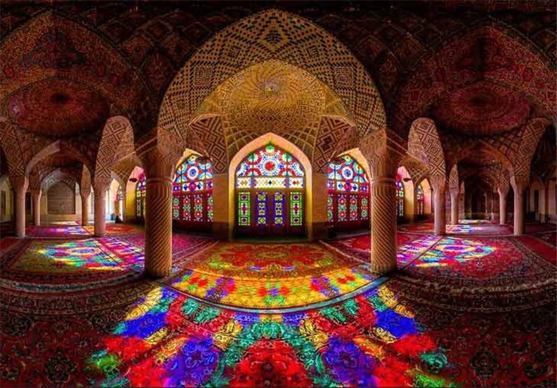 مسجد نصیرالملک یا مسجد صورتی یکی از مساجد قدیمی شیراز