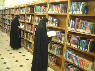 استاد دانشگاه آمریکا کتابخانه شخصی خود را به حرم امام حسین(ع) هدیه کرد