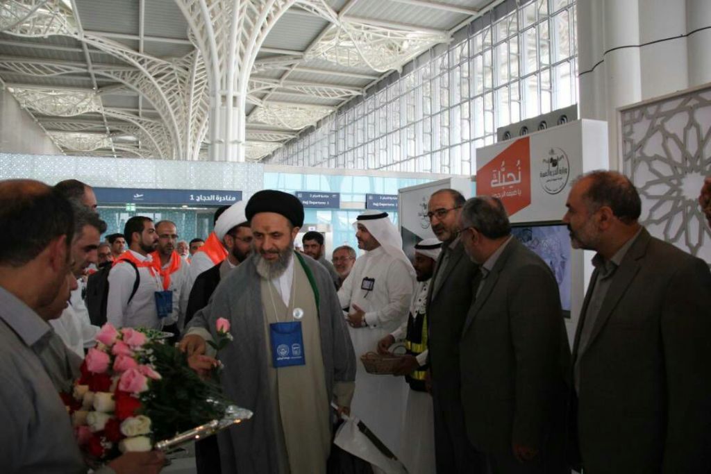 استقبال سعودی ها از زائران ایرانی در فرودگاه مدینه